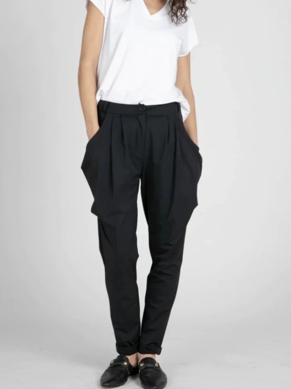 Ruti Sapphire Back Pleated Trousers Silky Wrinkle Resistant Size 0